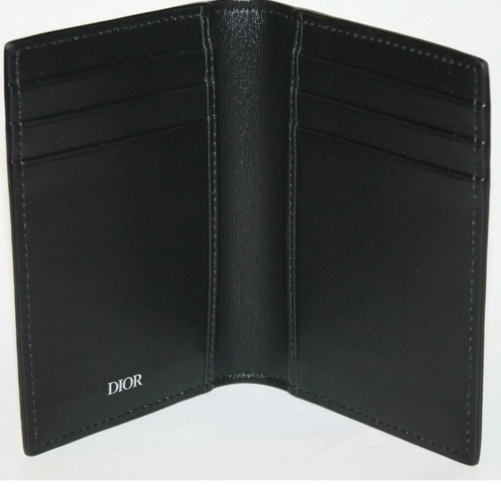 FLASH SALE🔥🔥Dior black perforated leather Bifold Wallet with Silver Hardware💗